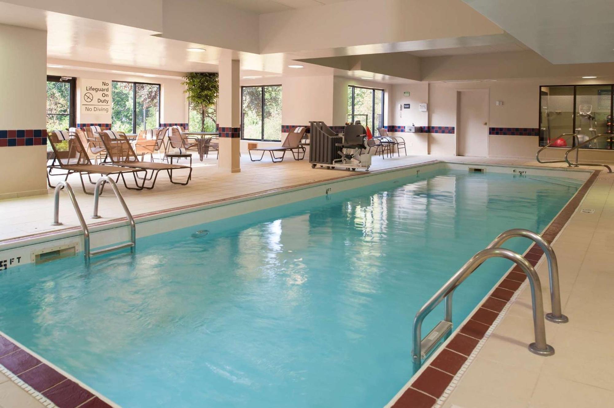 Hampton Inn & Suites Kokomo Εξωτερικό φωτογραφία